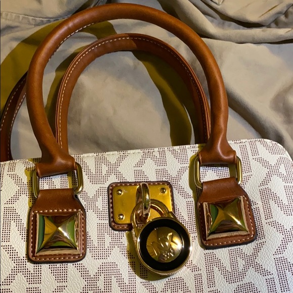 NX Shoulder Bag with Leather Strap - Picture 4 of 4